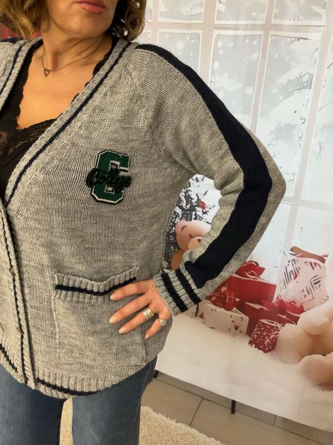 Maglione College bottoni